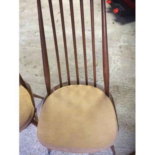 Ercol ding room table and four chairs. Excellent condition.