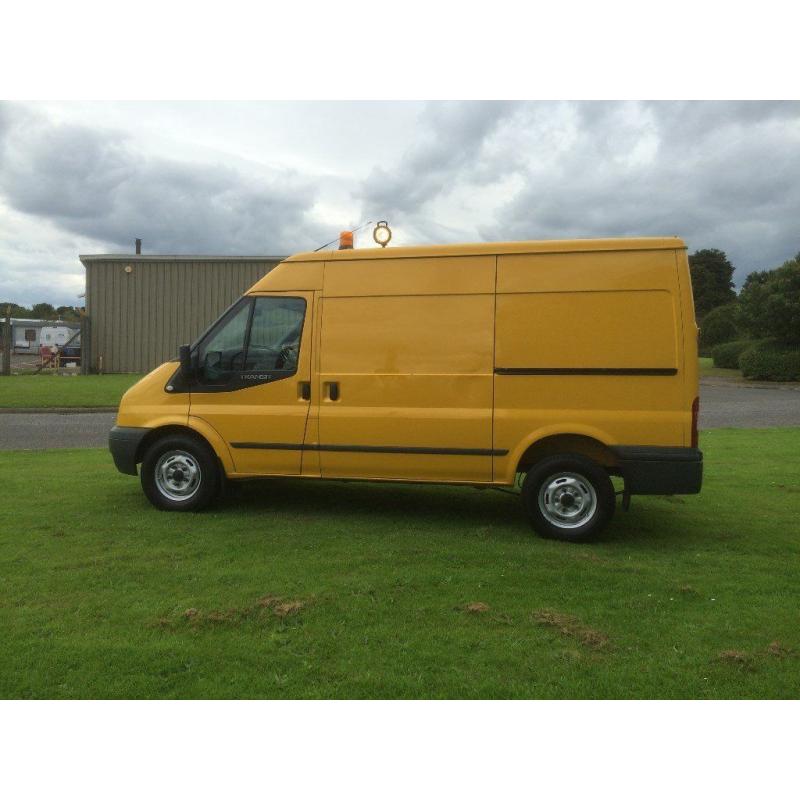 Ford TRAN 115 T350M TREND FWD