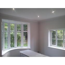 Painter / Decorator / Wallpaper Hanger available. All Glasgow areas covered. Fantastic rates.