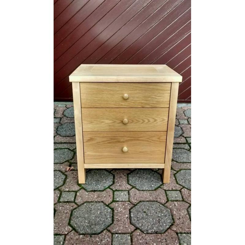 Bedside Chest of Drawers