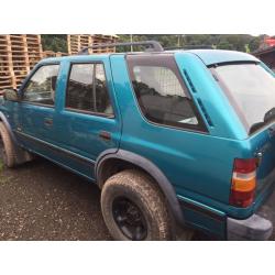 2 Vauxhall fronteras