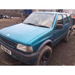 2 Vauxhall fronteras