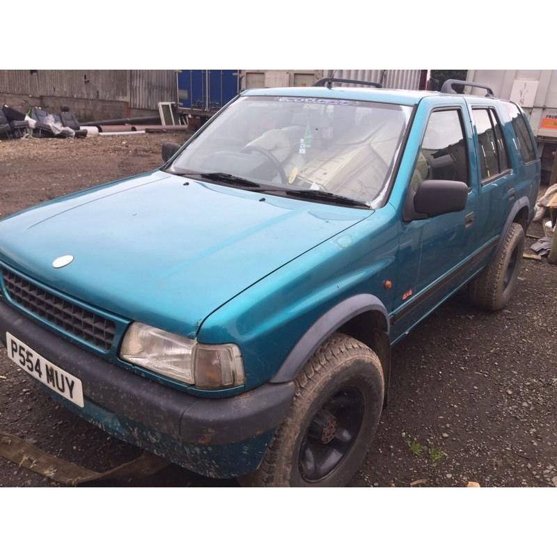 2 Vauxhall fronteras