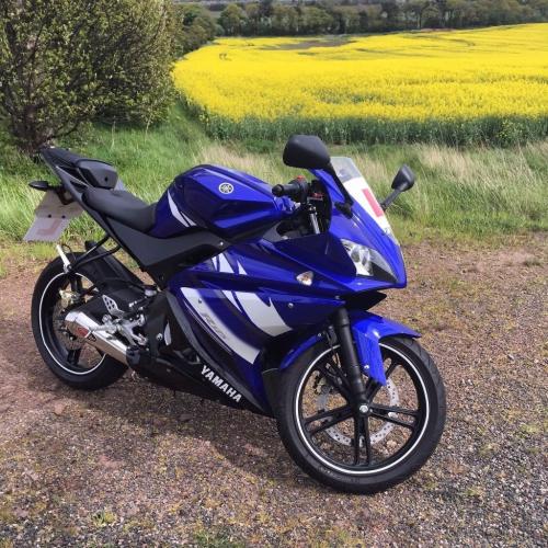 Yamaha YZF R125-2012-Blue