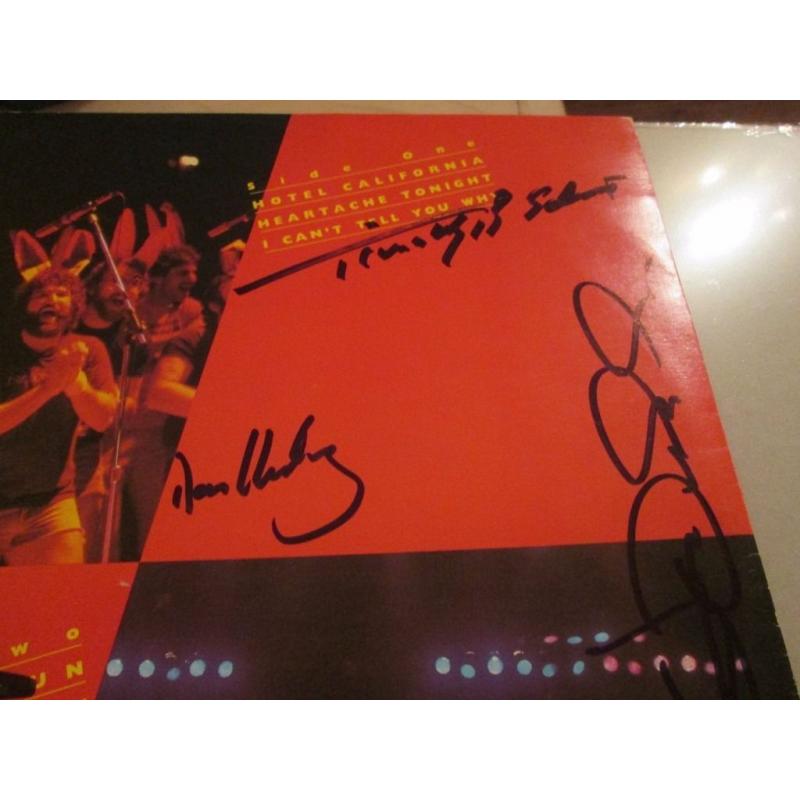 THE EAGLES HAND SIGNED AUTOGRAPHS WITH COA-MUSIC
