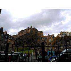 Big room in Old Town house in Grassmarket ( City Center)