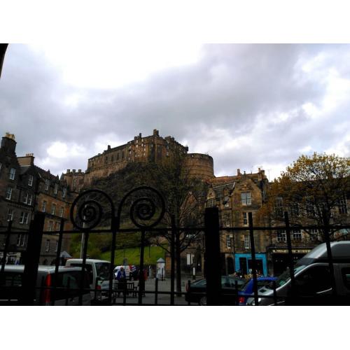 Big room in Old Town house in Grassmarket ( City Center)