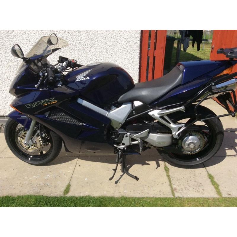 Honda Vfr 800f a-3 v.tec abs 2003 reg 03 mileage 33850 mot April 2017 May swop for car