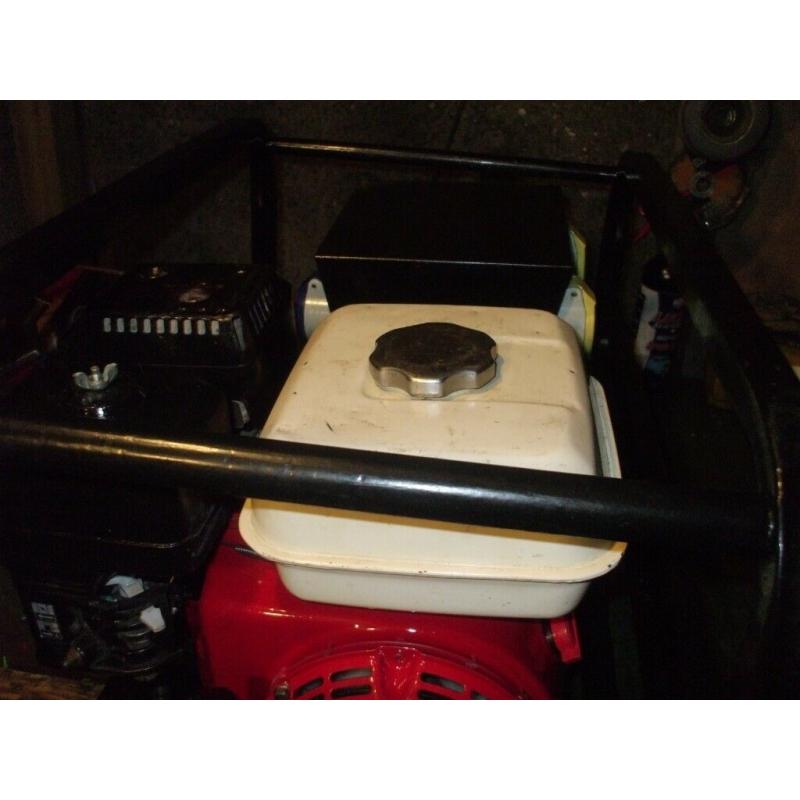 (Z) 3.5KVA TOP OF THE RANGE GENUINE HONDA POWER TOOLS GENERATOR WITH LOW OIL AUTOMATIC SHUTDOWN