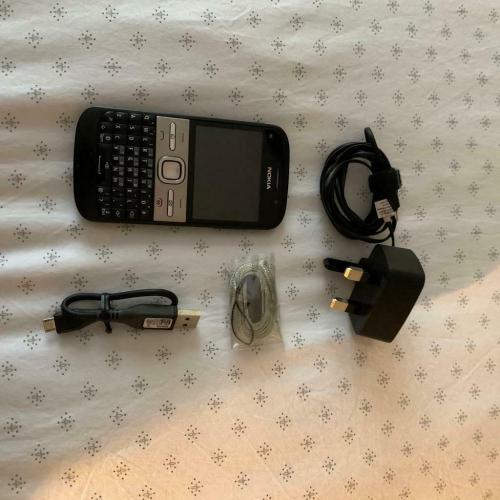 Nokia e5 mobile phone
