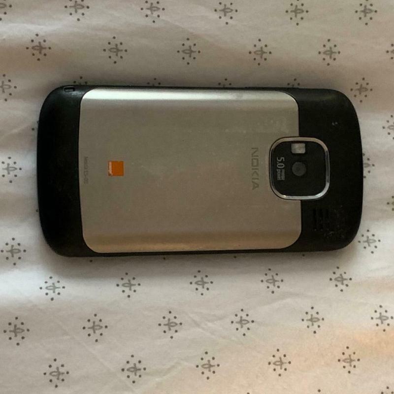 Nokia e5 mobile phone