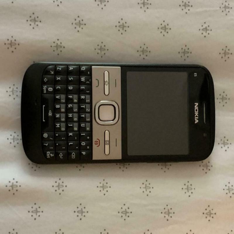 Nokia e5 mobile phone