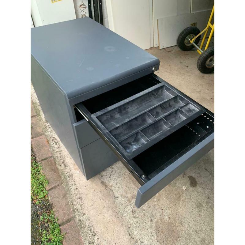 3 Drawer metal Pedestal cabinet
