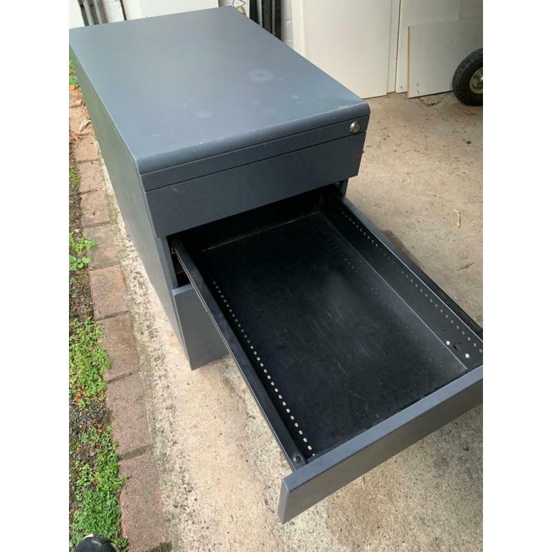 3 Drawer metal Pedestal cabinet