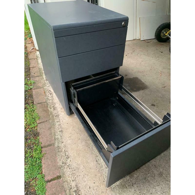 3 Drawer metal Pedestal cabinet