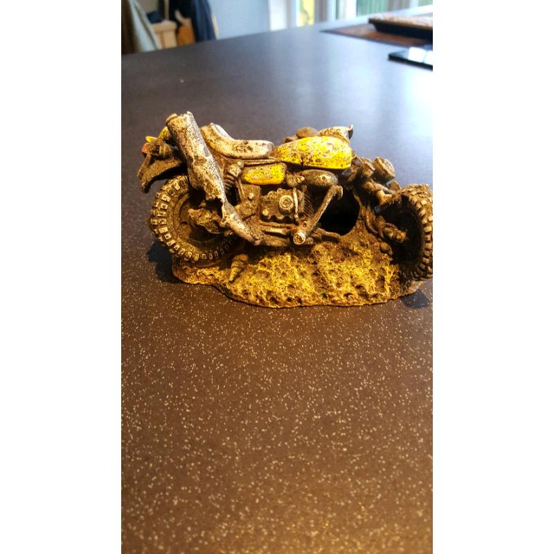 Fish tank ornament