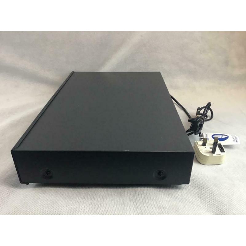 NAD Compact Disc Player Model C520