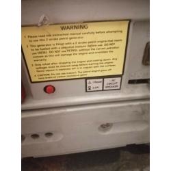 Petrol generator 780W