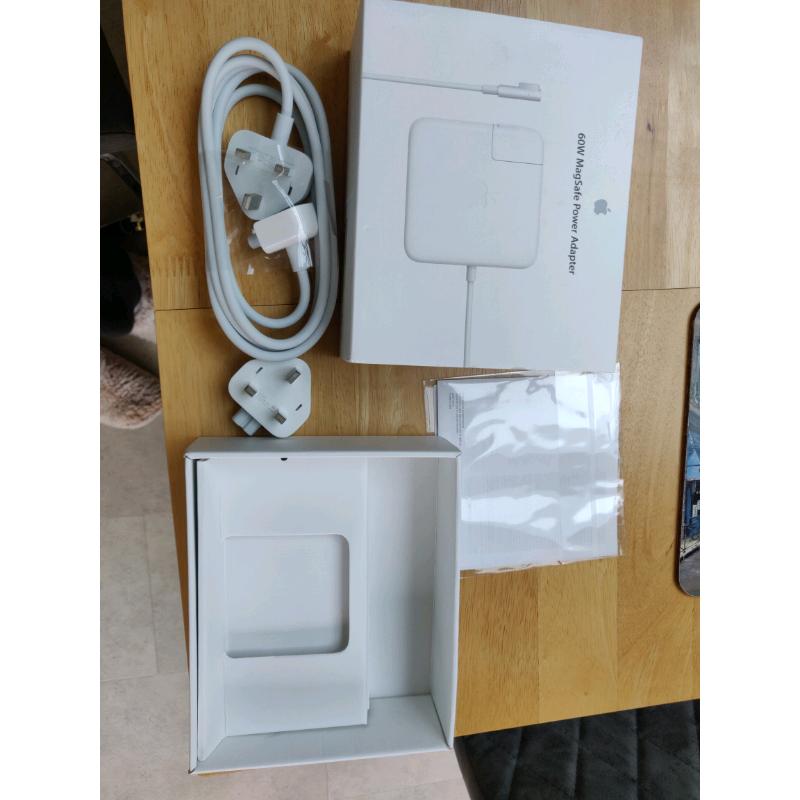 Apple MC461B/B 60W MagSafe Power Adapter for MacBook and 13" MacBook P