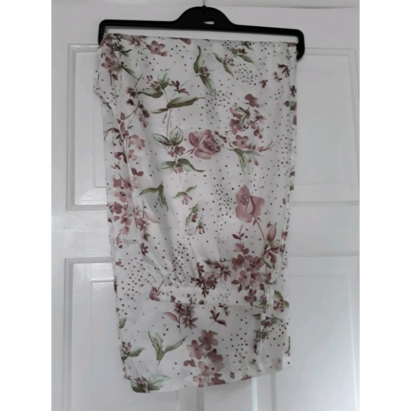 Ladies Pyjamas size 14/16