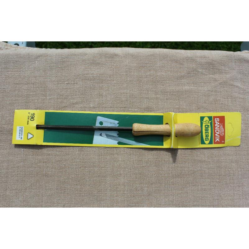 Saw sharpening file