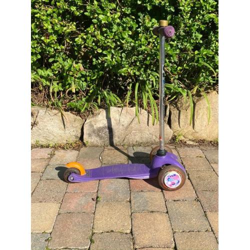 Micro Scooter & free Helmet