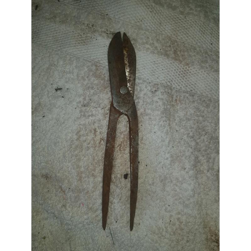 Tin snips