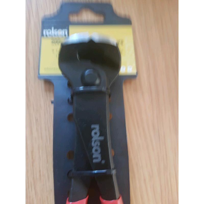 End cutting nippers