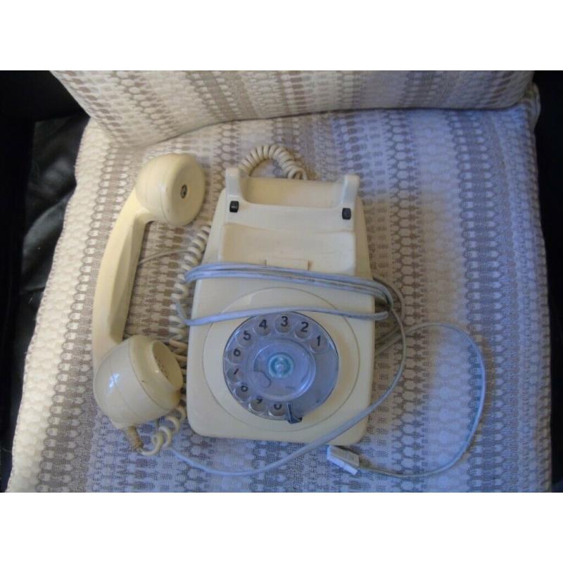 Telephone Original Vintage Retro 1970's BT GPO 746 Rotary Dial Ivory Cream works fine.