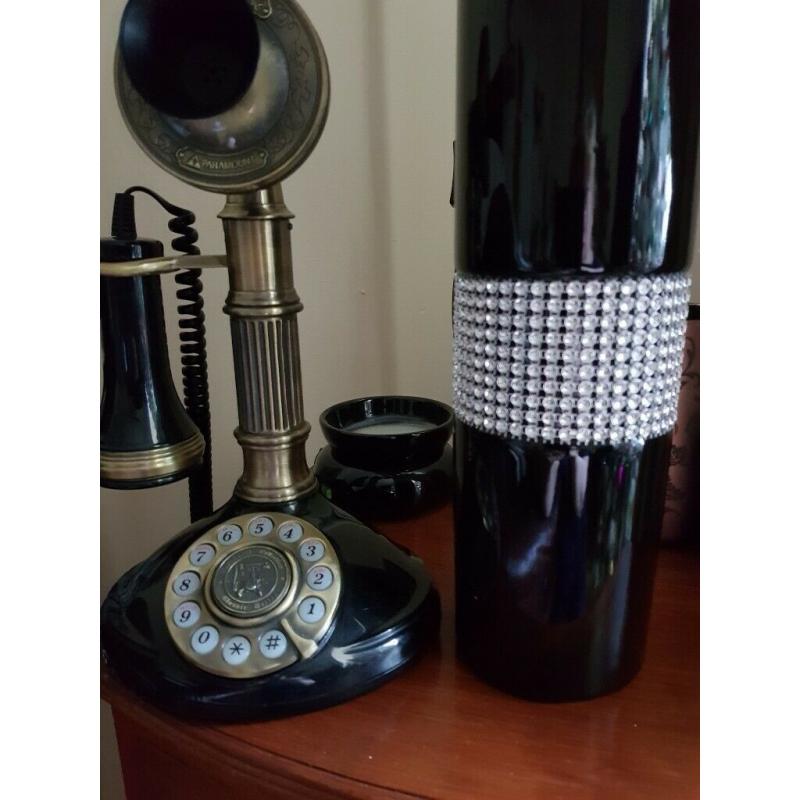 Paramount Collectors Series Telephone