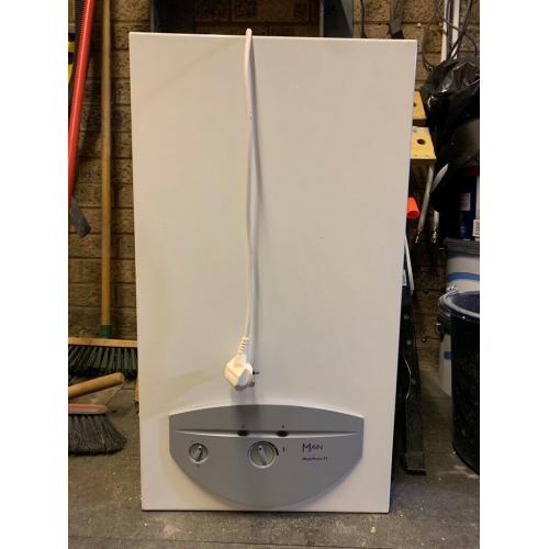 Main Multipoint FF Room Sealed Fan-Assisted Water Heater Excellent Condition