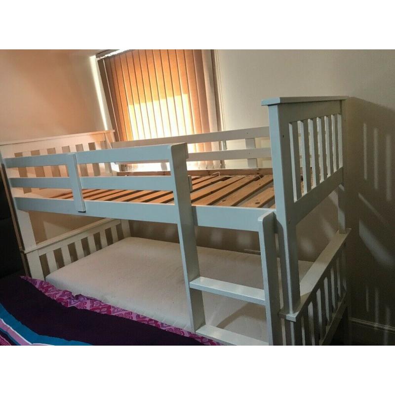 Kids bunk bed without mattress. Dismantle & ready to pick up.