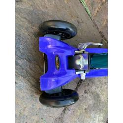 iSCOOT PRO V2 3-WHEEL CHILDS SCOOTER - EXCELLENT CONDITION