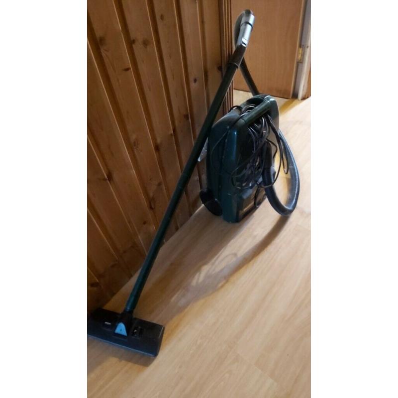 Vacuum cleaner for sale