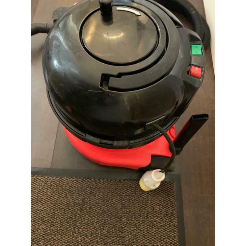 Numatic 9 Litre 110V Dry Commercial Vacuum Pro-Flo 1000W