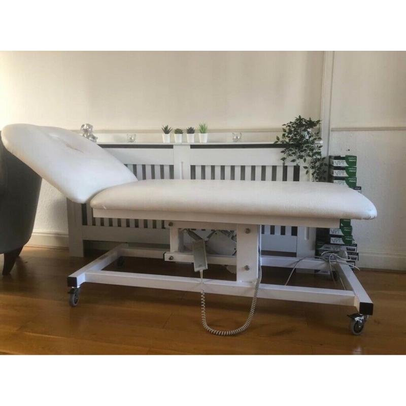 Electric beauty and massage couch