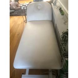 Electric beauty and massage couch