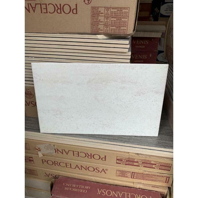 Porcelanosa wall tiles