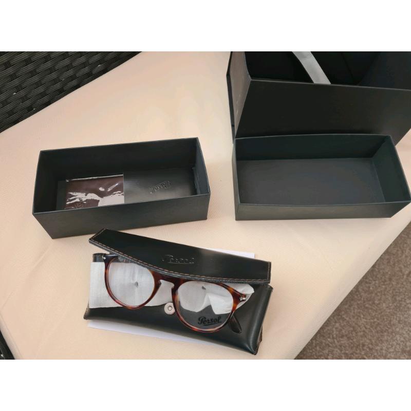 Persol PO3205V