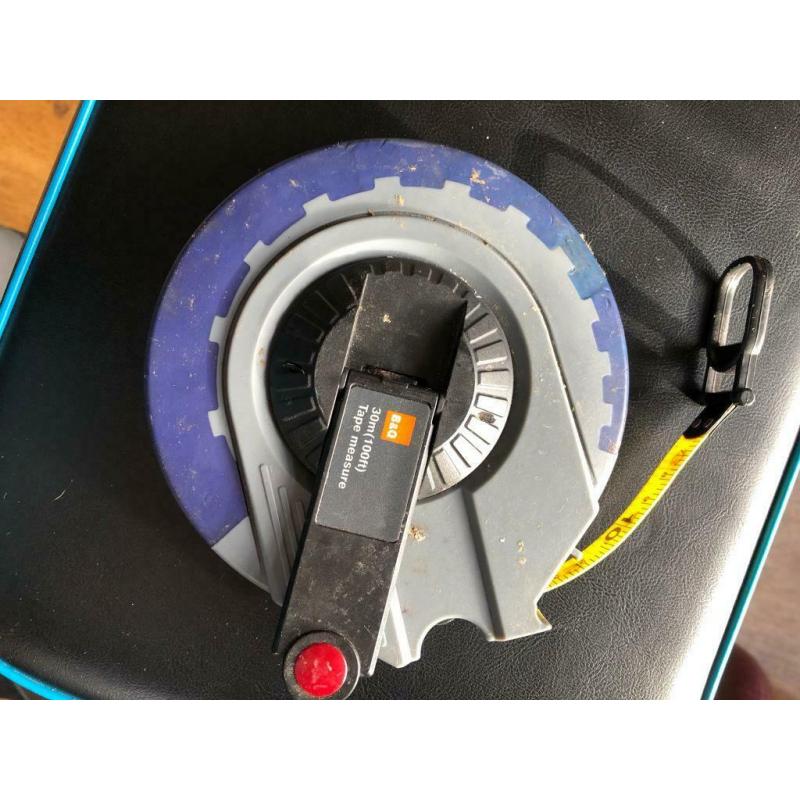 B and q 30m tape measure