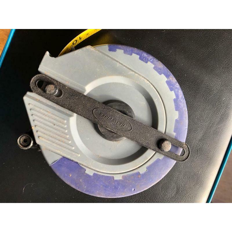 B and q 30m tape measure