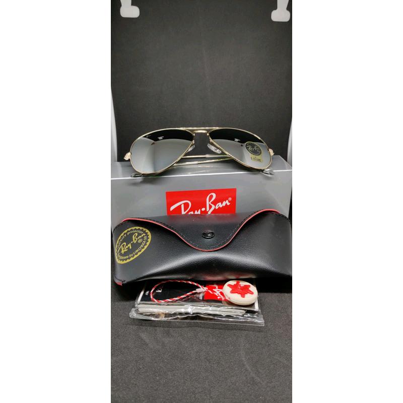 Ray-ban aviator sunglasses mirror