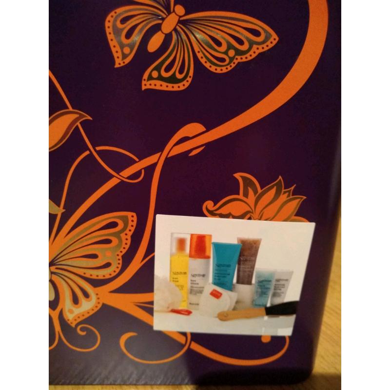 Sanctuary Spa Pamper Tin BN