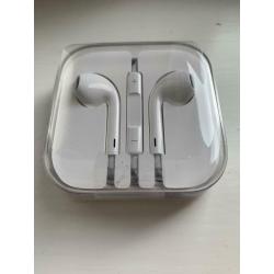 Apple Ear Pods