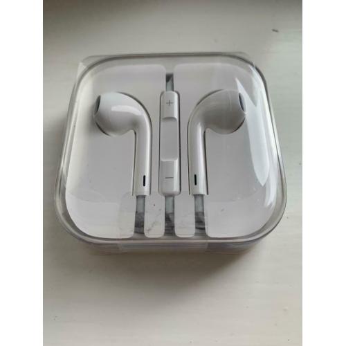Apple Ear Pods