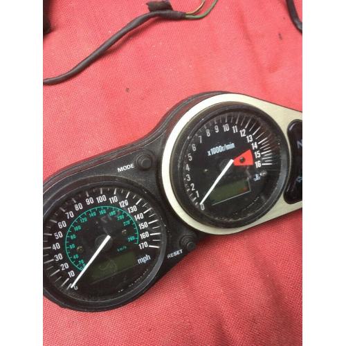 Kawasaki zx6r speedo and pickup