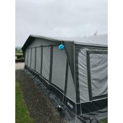 LMC 695 2015 with Walker awning