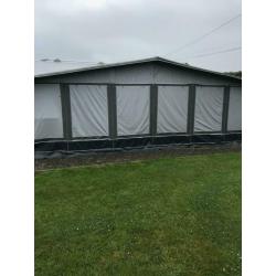 LMC 695 2015 with Walker awning