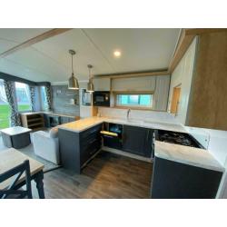 Beautiful brand new 6 berth static caravan avaialble on beachfront holiday park