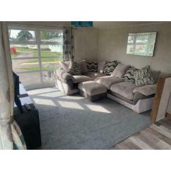 2 BEDROOM USED STATIC CARAVAN WITH CENTRAL HEATING HIGHFIELD CLACTON